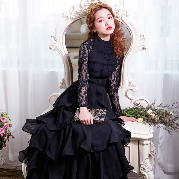 Chic / Belle Noir Robe De Soirée 2017 Princesse Dentelle Volants en Cascade Encolure Dégagée Manches Longues Train De Balayage Robe De Ceremonie