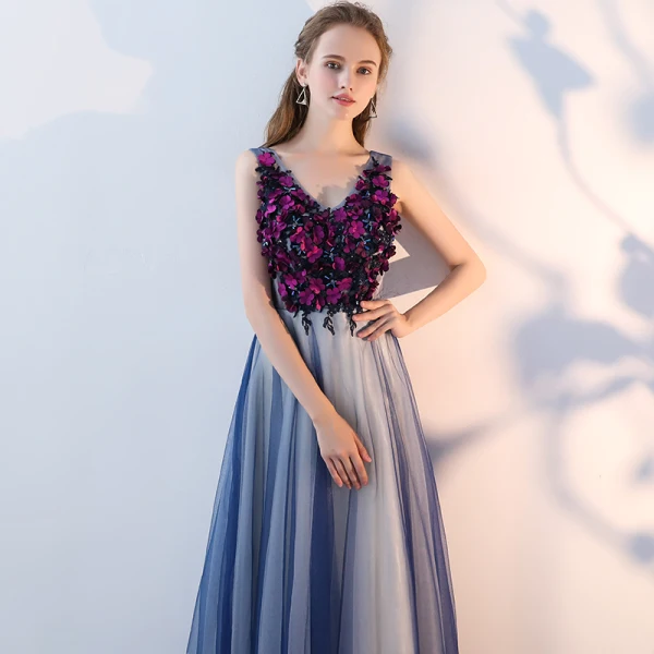 Chic / Beautiful Prom Dresses 2017 A-Line / Princess Appliques Crystal V-Neck Backless Sleeveless Floor-Length / Long Formal Dresses