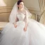 Étourdissant Robe De Mariée 2018 Robe Boule En Dentelle Appliques Brodé Encolure Dégagée 3/4 Manches Royal Train Mariage