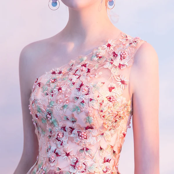 Chic / Beautiful Watermelon Prom Dresses 2018 A-Line / Princess Lace Appliques Pearl One-Shoulder Backless Sleeveless Floor-Length / Long Formal Dresses
