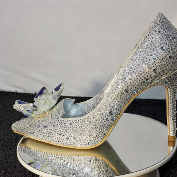 Glittrande Silver Askungen Brudskor 2018 Kristall Rhinestone Läder Spetsiga Högklackade
