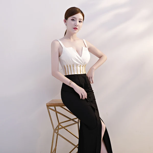 Sexy Noire Robe De Soirée 2019 Trompette / Sirène Perlage Bretelles Spaghetti Sans Manches Dos Nu Train De Balayage Robe De Ceremonie
