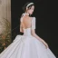 Simple Haut de Gamme Blanche Glitter Robe De Mariée 2021 Robe Boule Encolure Dégagée Manches Courtes Dos Nu Noeud Royal Train Mariage