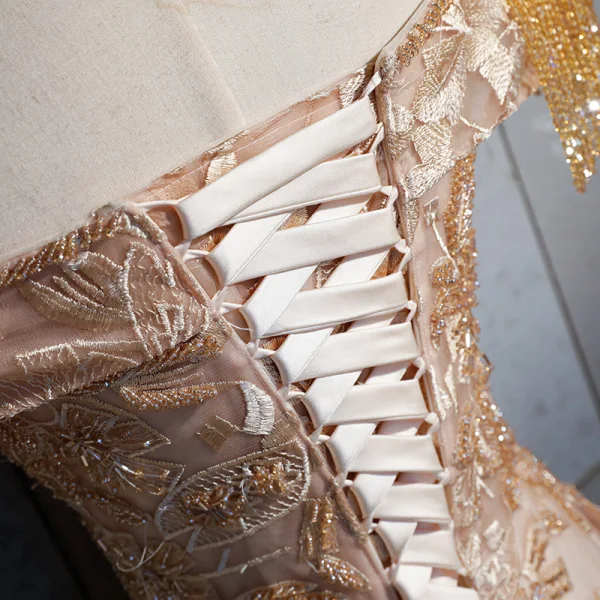Élégant Champagne Robe De Soirée 2019 Princesse De l'épaule Perlage Gland Manches Courtes En Dentelle Fleur Cristal Dos Nu Longue Robe De Ceremonie