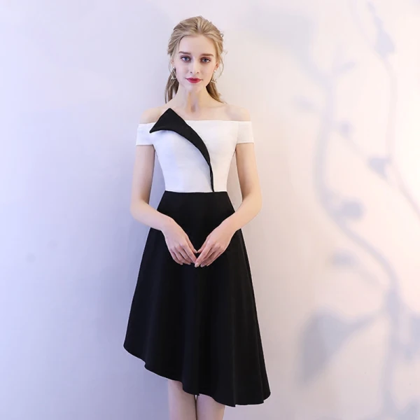 Unique Noir Blanche de retour Robe De Graduation 2018 Princesse De l'épaule Dos Nu Sans Manches Mi-Longues Robe De Ceremonie