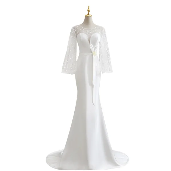 Mode Ivory / Creme Meerjungfrau Brautkleider / Hochzeitskleider 2021 Rundhalsausschnitt Pailletten Schleife Spitze Blumen Lange Ärmel Rückenfreies Sweep / Pinsel Zug Hochzeit