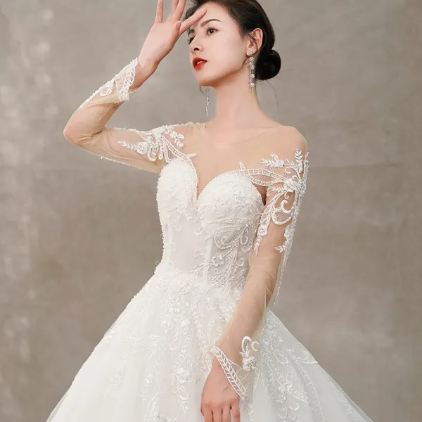 Élégant Ivoire Robe De Mariée 2019 Princesse Encolure Dégagée En Dentelle Fleur Manches Longues Dos Nu Cathedral Train