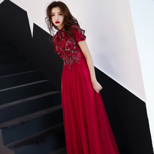 Chic / Belle Bordeaux Robe De Bal 2019 Princesse Encolure Dégagée En Dentelle Fleur Appliques Perle Faux Diamant Manches Courtes Longue Robe De Ceremonie