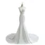 Élégant Ivoire Trompette / Sirène Satin Robe De Mariée 2021 Encolure Dégagée Sans Manches Perlage En Dentelle Fleur Chapel Train Mariage