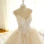 Élégant Champagne Gonflée Robe De Mariée 2018 Robe Boule Appliques V-Cou Sans Manches Cathedral Train Mariage