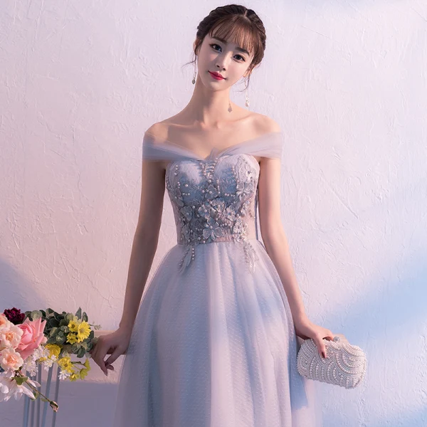 Elegant Grey Prom Dresses 2019 A-Line / Princess Off-The-Shoulder Lace Flower Pearl Backless Bow Sleeveless Floor-Length / Long Formal Dresses