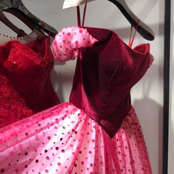 Chic / Beautiful Burgundy Evening Dresses 2019 A-Line / Princess Suede Off-The-Shoulder Spotted Tulle Short Sleeve Backless Floor-Length / Long Formal Dresses