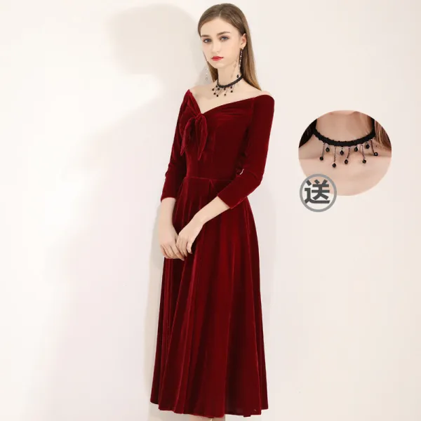 Chic / Beautiful Burgundy Homecoming Graduation Dresses 2019 A-Line / Princess Suede V-Neck Bow 3/4 Sleeve Backless Tea-length Formal Dresses