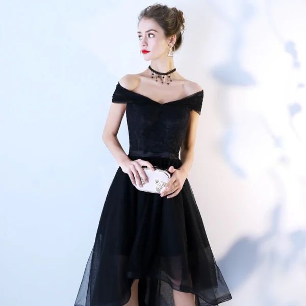Schöne Schwarz Heimkehr Abiballkleider 2018 A Linie Schleife Off Shoulder Rückenfreies Ärmellos Asymmetrisch Festliche Kleider