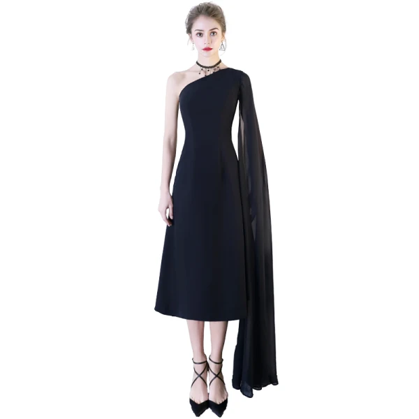 Chic / Belle Noire de retour Robe De Graduation 2018 Princesse Une épaule Avec Châle Dos Nu Sans Manches Thé Longueur Robe De Ceremonie