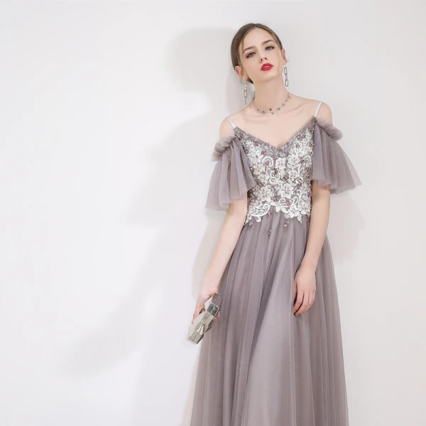 Élégant Gris Robe De Soirée 2019 Princesse Bretelles Spaghetti Appliques En Dentelle Fleur Manches Courtes Dos Nu Longue Robe De Ceremonie