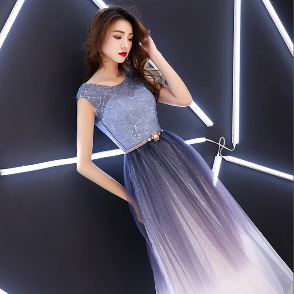 Charmant Grape Dégradé De Couleur 2019 Princesse Robe De Soirée Encolure Dégagée Paillettes Métal Ceinture Sans Manches Dos Nu Longue Robe De Ceremonie