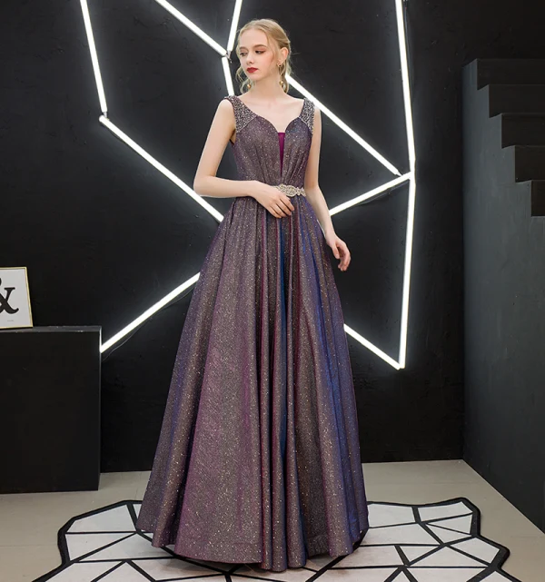 Charmant Silber Abendkleider 2019 A Linie Ärmellos Glanz Polyester Perle Strass Stoffgürtel V-Ausschnitt Rückenfreies Lange Festliche Kleider