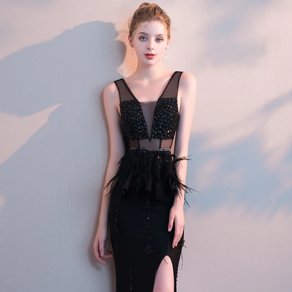 Sexy Noire Robe De Soirée 2019 Trompette / Sirène V-Cou Perlage Cristal Appliques Gland Sans Manches Dos Nu Asymétrique Robe De Ceremonie