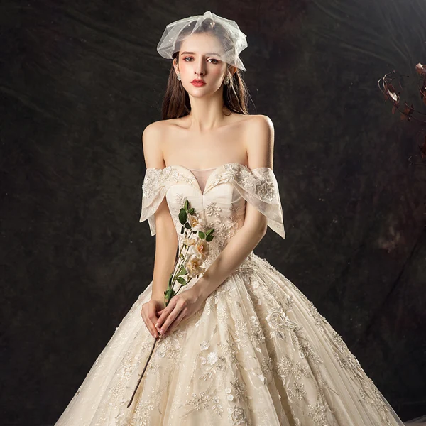 Audrey Hepburn Style Champagne Wedding Dresses 2019 Ball Gown Off-The-Shoulder Lace Flower Sequins Short Sleeve Backless Royal Train