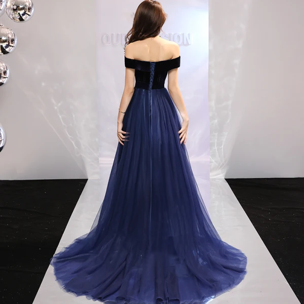Schlicht Marineblau Abendkleider 2019 A Linie Off Shoulder Wildleder Kurze Ärmel Rückenfreies Sweep / Pinsel Zug Festliche Kleider
