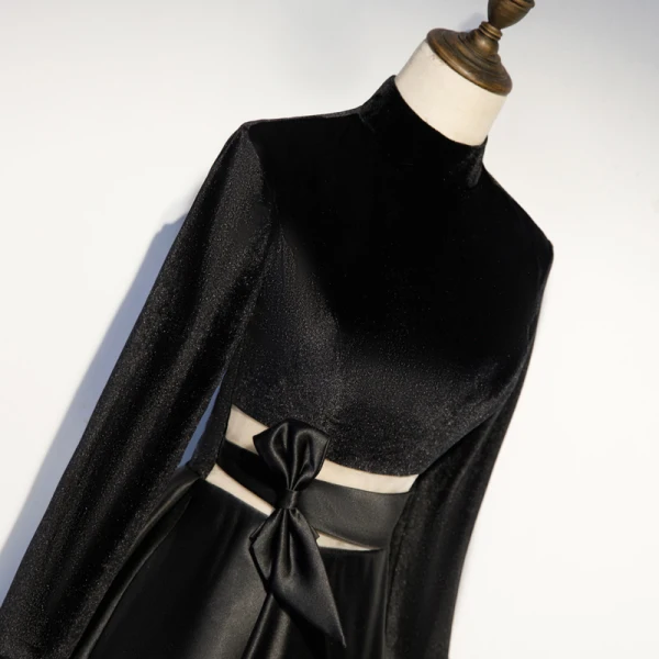 Vintage / Retro Black Evening Dresses 2019 A-Line / Princess High Neck Suede Bow Long Sleeve Backless Floor-Length / Long Formal Dresses
