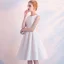 Chic / Beautiful Champagne Homecoming Graduation Dresses 2018 A-Line / Princess Bow Scoop Neck Sleeveless Knee-Length Formal Dresses