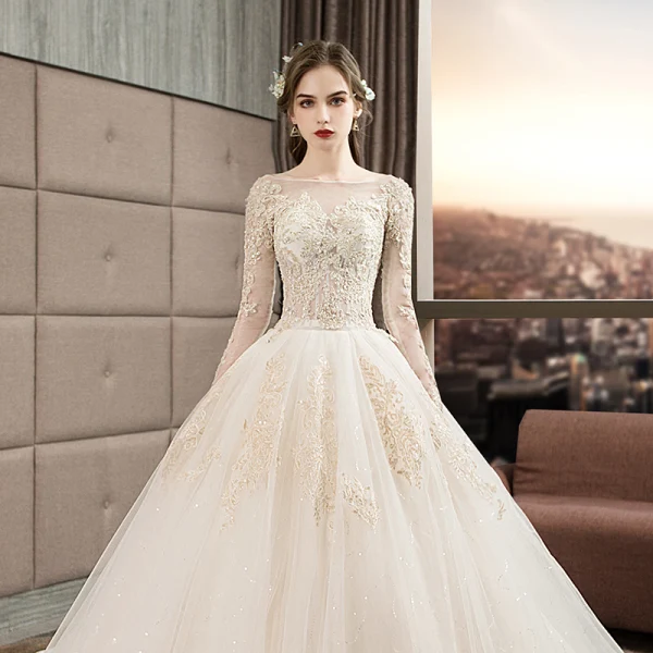 Audrey Hepburn Style Ivory Wedding Dresses 2019 Ball Gown Scoop Neck Beading Sequins Lace Flower Long Sleeve Backless Royal Train