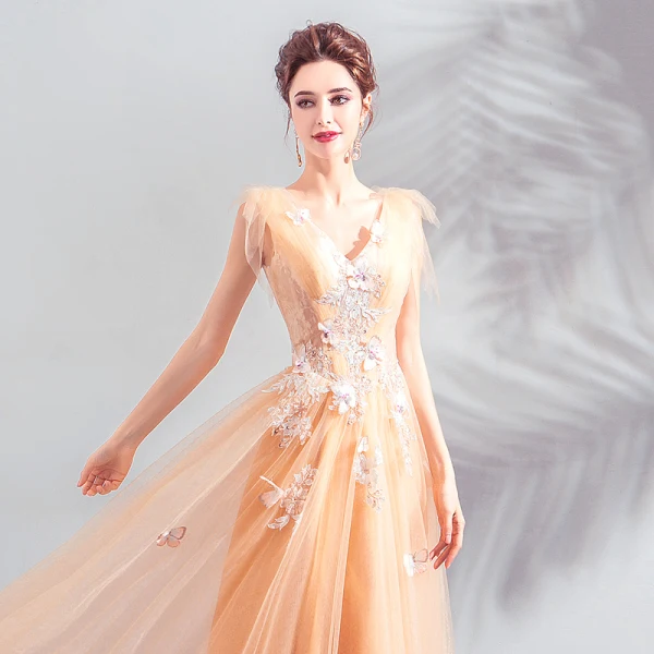 Élégant Champagne Robe De Bal 2019 Princesse V-Cou Appliques En Dentelle Fleur Perlage Paillettes Sans Manches Dos Nu Longue Robe De Ceremonie