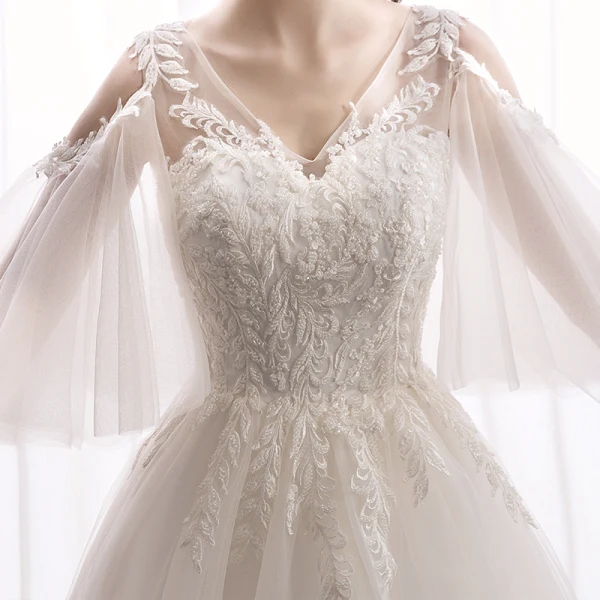 Élégant Ivoire Robe De Mariée 2019 Princesse V-Cou En Dentelle Fleur 1/2 Manches Dos Nu Train De Balayage