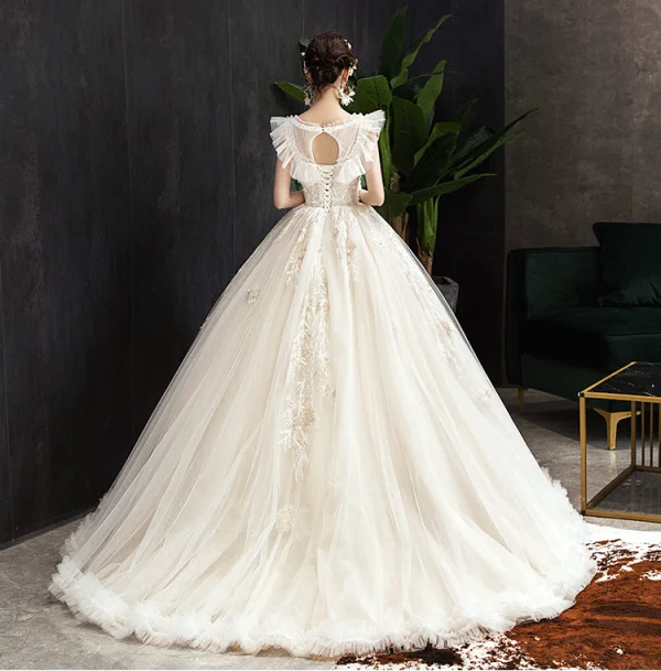 Audrey Hepburn Style Champagne Wedding Dresses 2019 A-Line / Princess Ruffle Scoop Neck Beading Lace Flower Sleeveless Backless Floor-Length / Long
