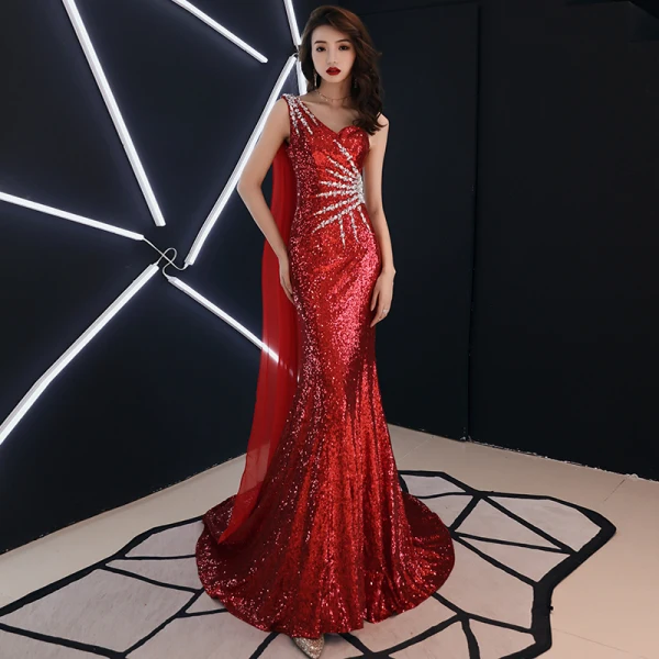 Sexy Rot Abendkleider 2019 Meerjungfrau One-Shoulder Pailletten Strass Kristall Ärmellos Rückenfreies Sweep / Pinsel Zug Festliche Kleider