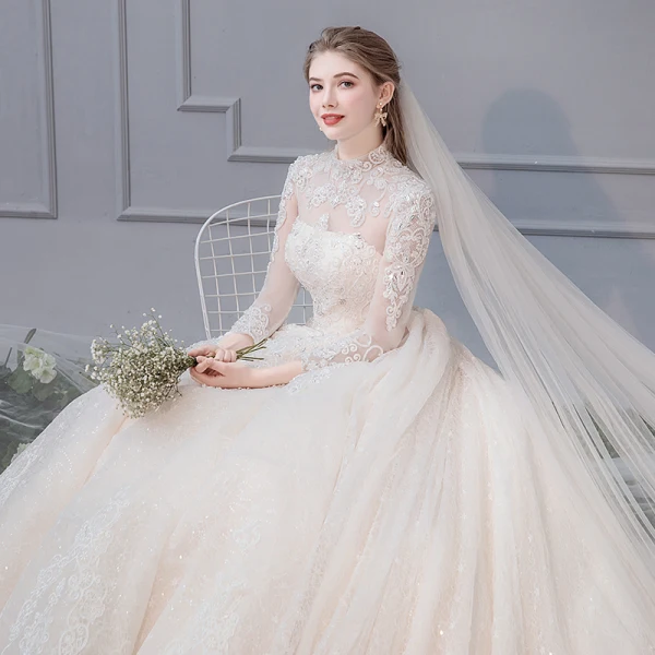 Lyx Champagne Bröllopsklänningar 2019 Balklänning Hög Hals Beading Pärla Paljetter Spets Blomma Långärmad Halterneck Royal Train