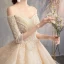 Charmant Champagne Robe De Mariée 2019 Princesse De l'épaule Perlage Cristal Perle Paillettes En Dentelle Fleur 1/2 Manches Dos Nu Cathedral Train