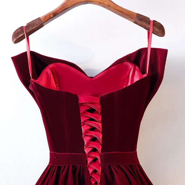 Chic / Beautiful Burgundy Prom Dresses 2019 A-Line / Princess Spaghetti Straps Suede Bow Sleeveless Backless Floor-Length / Long Formal Dresses