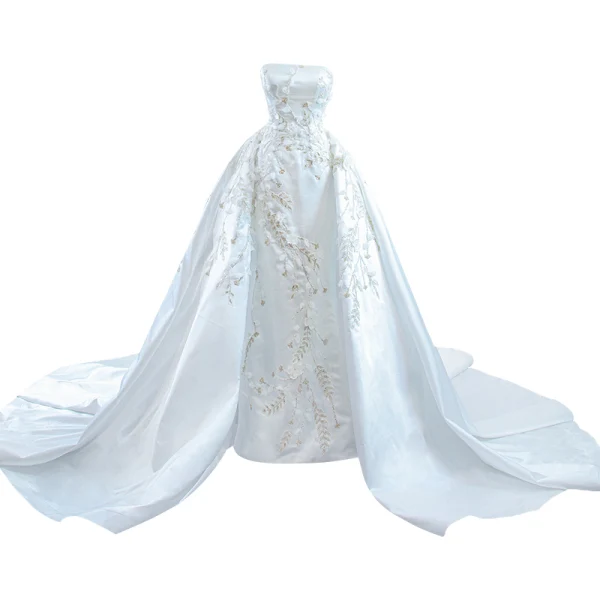 Luxus / Herrlich Ivory / Creme Satin Perlenstickerei Perle Pailletten Brautkleider / Hochzeitskleider 2021 A Linie Bandeau Applikationen Ärmellos Rückenfreies Königliche Schleppe Hochzeit