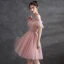 Schöne Rosa Heimkehr Cocktailkleider Abiballkleider 2021 A Linie Off Shoulder Perlenstickerei Pailletten Stoffgürtel Kurze Ärmel Rückenfreies Knielang Cocktail Festliche Kleider