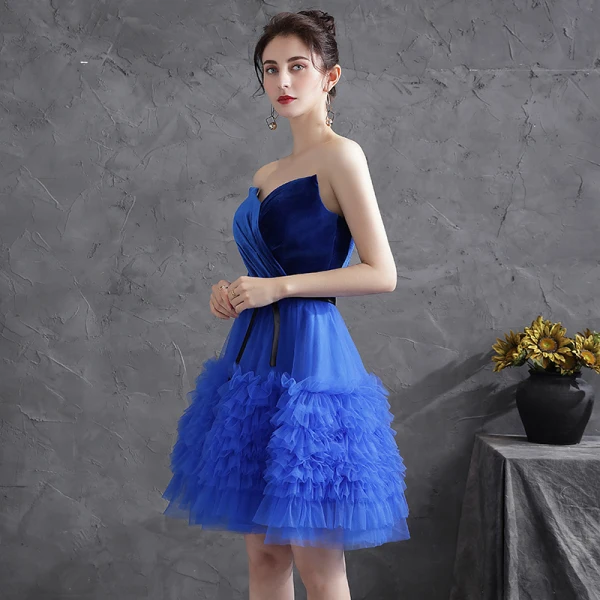 Sexy Royal Blue Suede Cocktail Dresses Party Dresses 2021 A-Line / Princess Strapless Bow Sleeveless Backless Short Ruffle Cocktail Party Formal Dresses