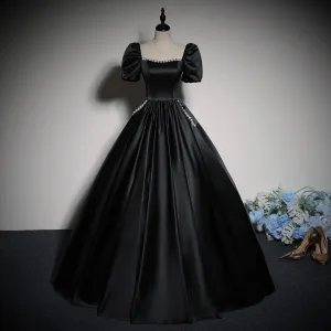 Élégant Noire Perle Faux Diamant Satin Robe De Bal 2023 Robe Boule Encolure Carrée Gonflée Manches Courtes Dos Nu Longue Promo Robe De Ceremonie
