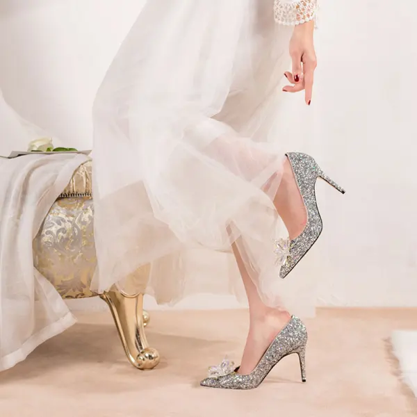 Charmant Silber Aschenputtel Brautschuhe 2019 Kristall Pailletten 10 cm Stilettos Spitzschuh Hochzeit Pumps
