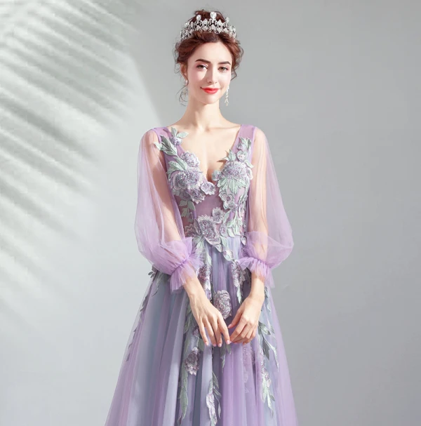 Élégant Lavande Robe De Bal 2019 Princesse V-Cou En Dentelle Appliques Faux Diamant 3/4 Manches Dos Nu Train De Balayage Robe De Ceremonie