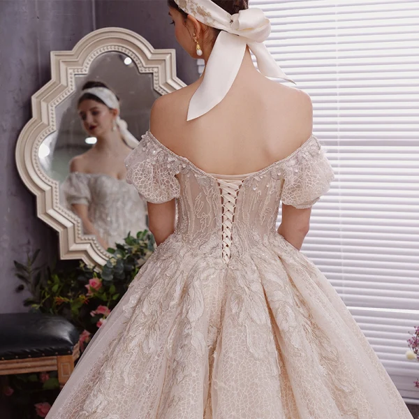Charmant Champagner Brautkleider / Hochzeitskleider 2019 A Linie Off Shoulder Perlenstickerei Kristall Pailletten Perle Ärmellos Rückenfreies Königliche Schleppe