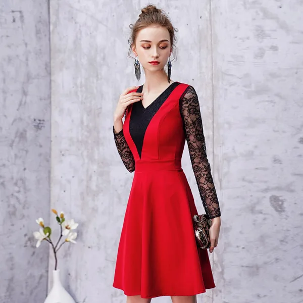 Chic / Beautiful Black Burgundy Homecoming Graduation Dresses 2019 A-Line / Princess V-Neck Lace Flower 3/4 Sleeve Knee-Length Formal Dresses