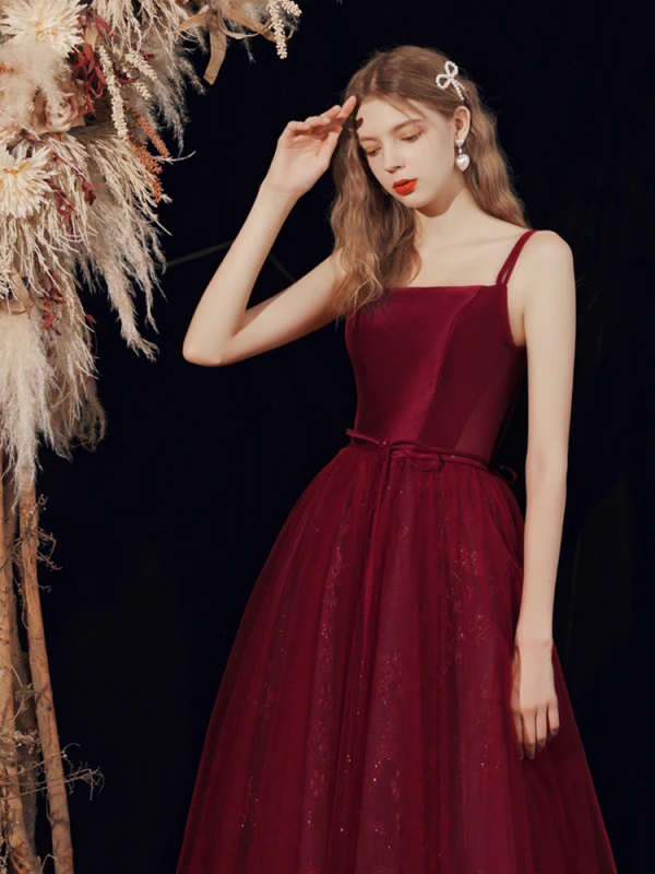 Modest / Simple Burgundy Homecoming Graduation Dresses 2021 A-Line / Princess Spaghetti Straps Sleeveless Backless Bow Floor-Length / Long Formal Dresses