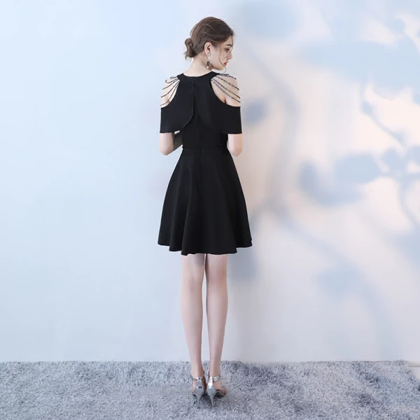 Simple Bleu Roi de retour Robe De Graduation 2018 Princesse Perlage épaules Manches Courtes Courte Robe De Ceremonie