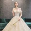 Hermoso Champán Vestidos De Novia 2019 A-Line / Princess Fuera Del Hombro Rebordear Lentejuelas Con Encaje Flor Manga Corta Sin Espalda Royal Train