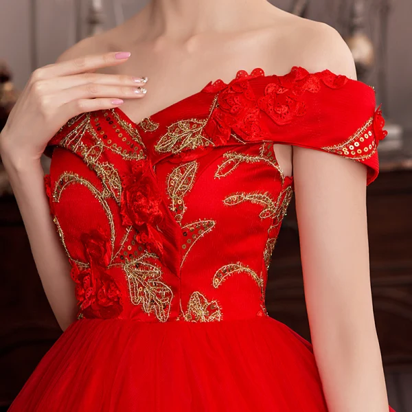 Style Chinois Rouge Enceinte Robe De Mariée 2019 De l'épaule Paillettes En Dentelle Fleur Appliques Manches Courtes Dos Nu Chapel Train
