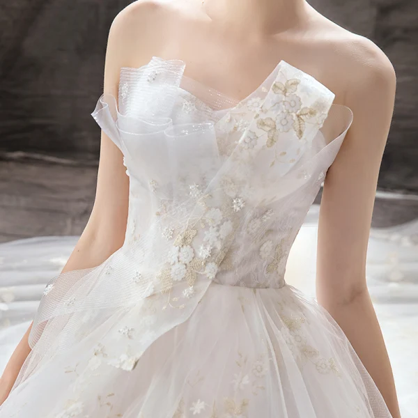 Chic / Beautiful Champagne Wedding Dresses 2019 A-Line / Princess Strapless Pearl Lace Flower Backless Bow Sleeveless Court Train