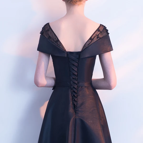 Modest / Simple Black Evening Dresses 2018 A-Line / Princess Beading Scoop Neck Backless Short Sleeve Floor-Length / Long Formal Dresses