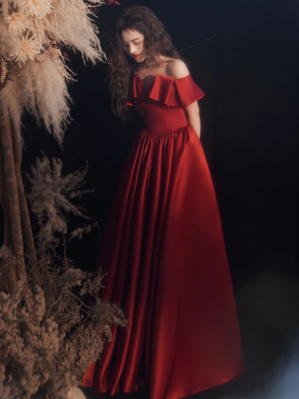 Chic / Belle Bordeaux Satin Robe De Bal 2021 Princesse De l'épaule Manches Courtes Dos Nu Longue Robe De Ceremonie
